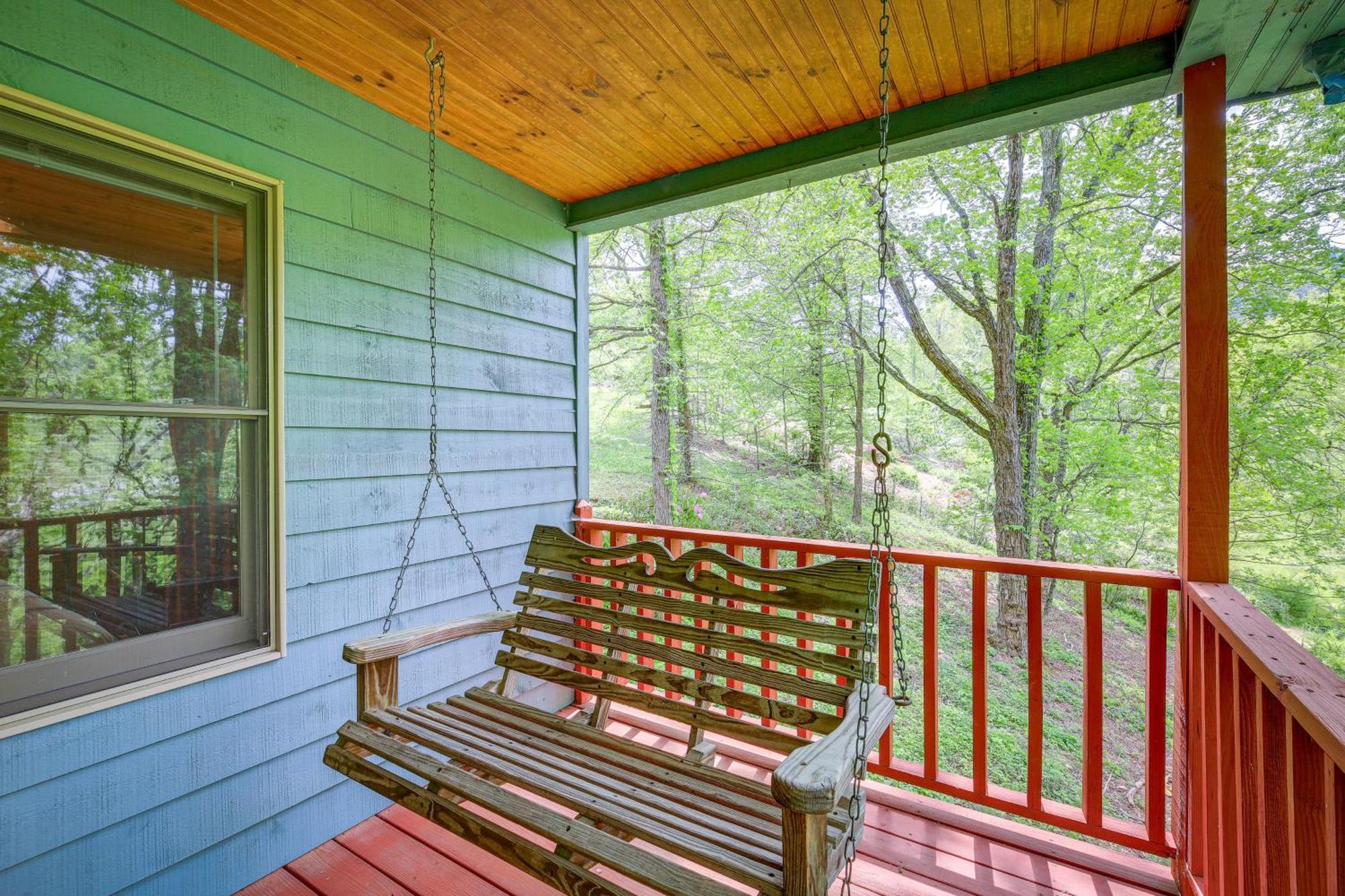 Quaint Blue Ridge Cabin Rental With On-Site Stream! Sparta Экстерьер фото