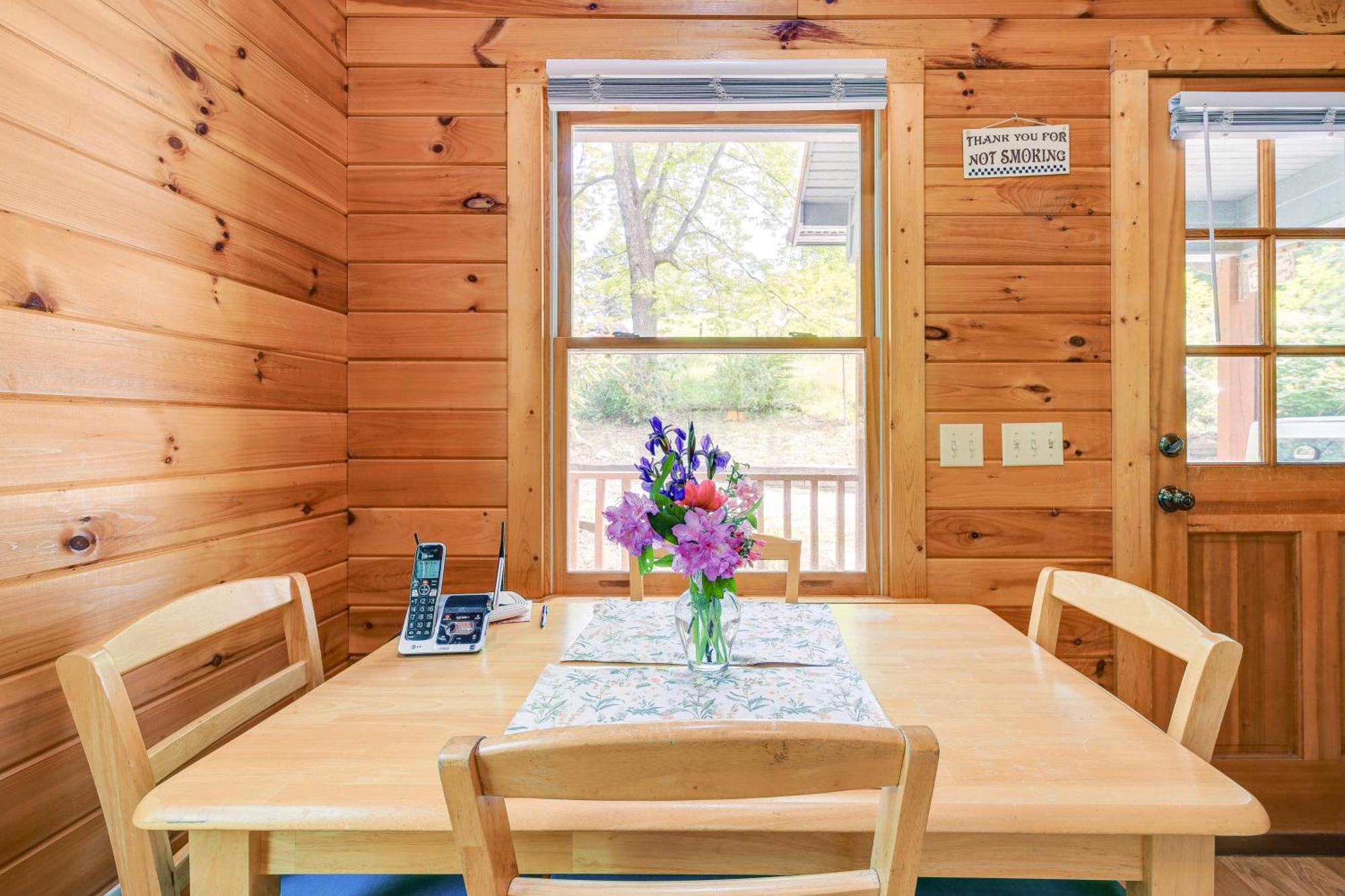 Quaint Blue Ridge Cabin Rental With On-Site Stream! Sparta Экстерьер фото