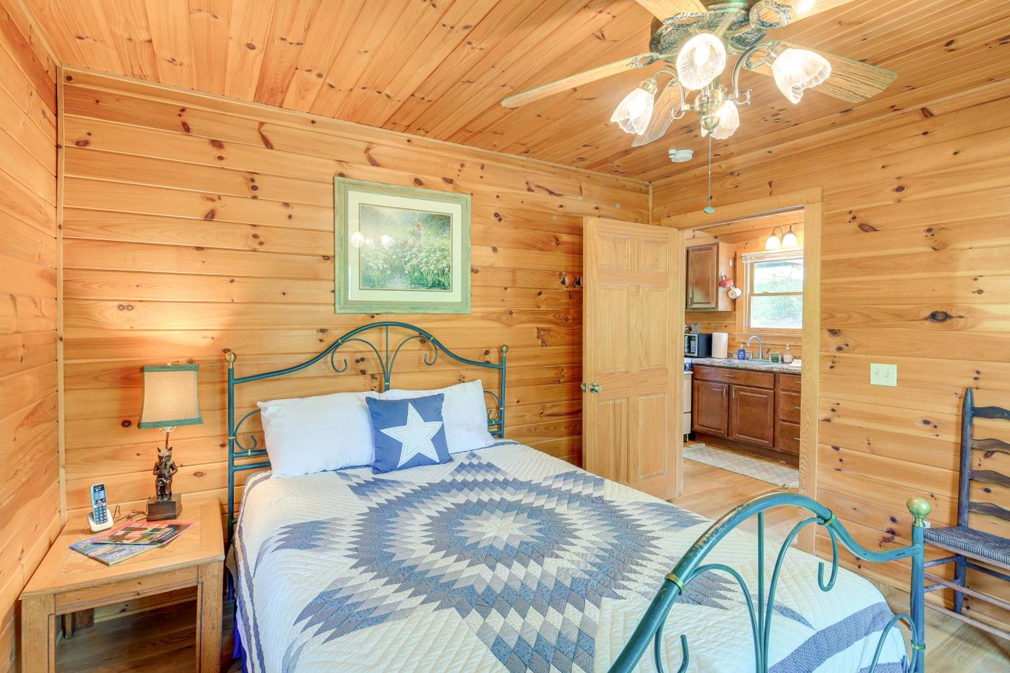 Quaint Blue Ridge Cabin Rental With On-Site Stream! Sparta Экстерьер фото
